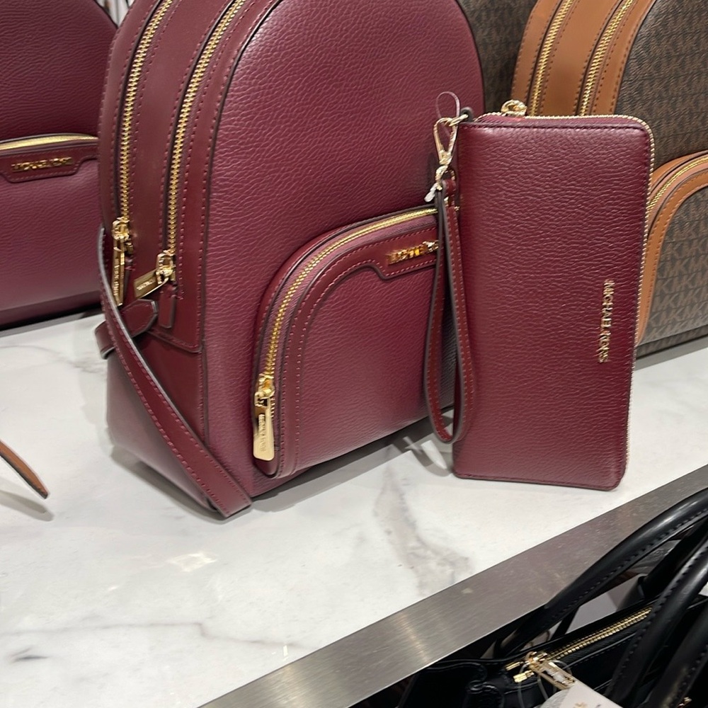 Michael Kors Jaycee Medium Pebbled Backpack
&
MK Continental Wristlet Wallet NWT - Picture 15 of 16